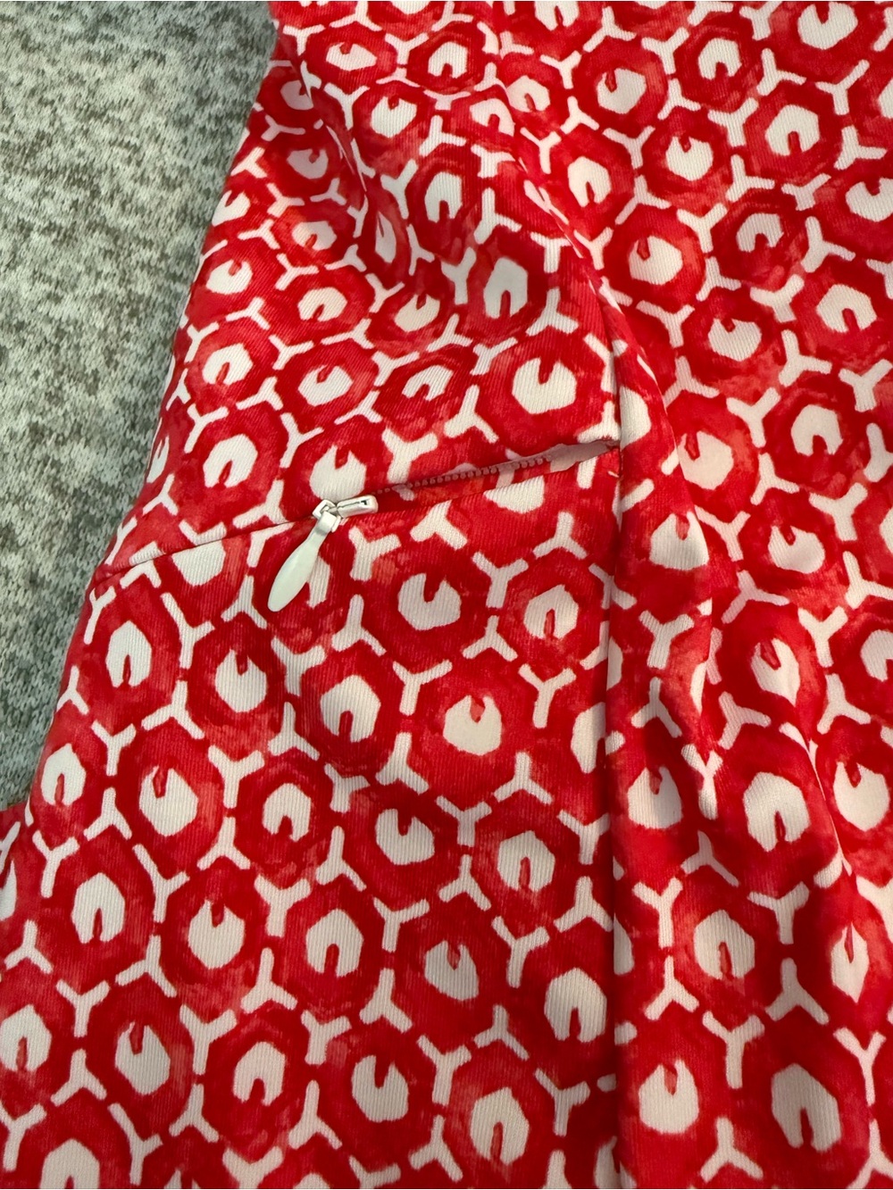 LL Bean Red Printed V-Neck Short Sleeve Fitness Dress - Picture 5 of 6